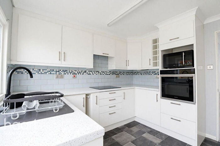 2 Bedroom Park Home For Sale In The Green, Noak Hill, RM3