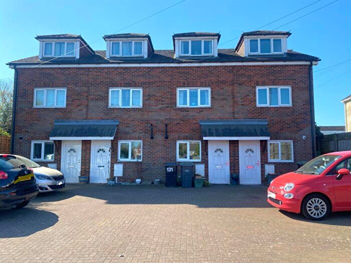 3 Bedroom Town House To Rent In Birling Road, Snodland, ME6