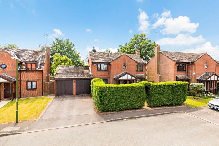 4 Bedroom Detached House For Sale In Brick Kiln Close, Plummers Plain, RH13