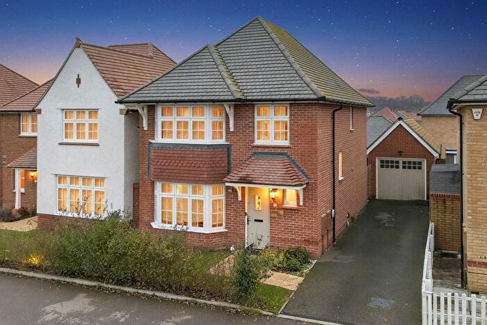 4 Bedroom Detached House For Sale In Judge Drive, Basildon, SS16