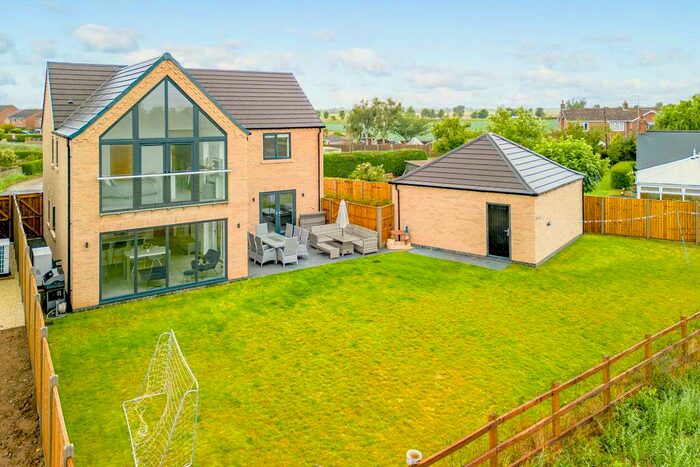 4 Bedroom Detached House For Sale In Puttock Gate, Fosdyke, PE20