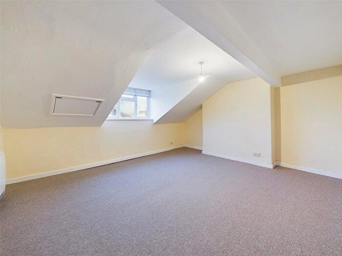 2 Bedroom Apartment To Rent In St Georges Square, Cheltenham, Gloucestershire, GL50