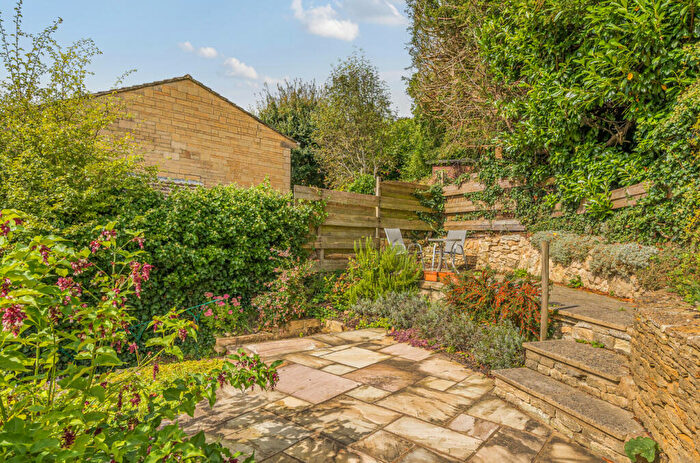 4 Bedroom Detached House For Sale In Chestnut Close, Nailsworth, GL6