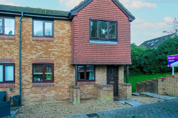 1 Bedroom Flat To Rent In Tylersfield, Abbots Langley, Hertfordshire, WD5