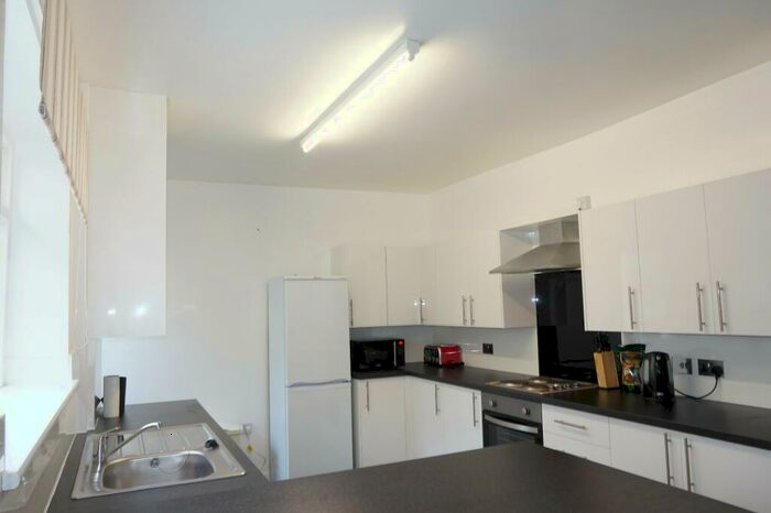 5 Bedroom Terraced House To Rent In Alexandra Road, Plymouth, PL4