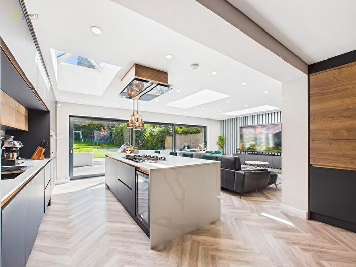 4 Bedroom Detached House For Sale In Tamworth Road, Sutton Coldfield, B75