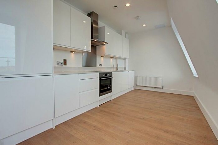 2 Bedroom Apartment To Rent In Lawrence House -, River Front, Enfield, Middlesex, EN1