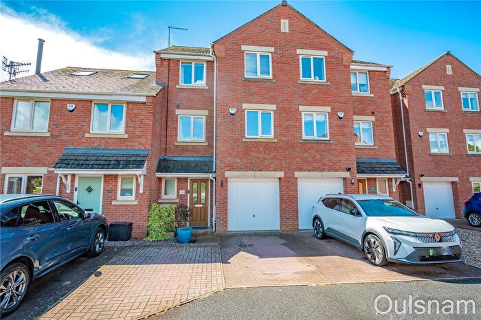 4 Bedroom Terraced House For Sale In Regal Gardens, Bromsgrove, Worcestershire, B61