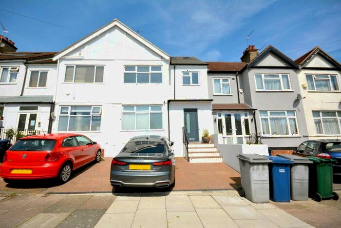 1 Bedroom Flat To Rent In Park Road, London, NW4