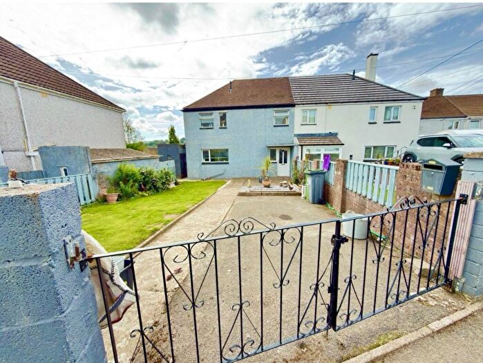 3 Bedroom Semi-Detached House For Sale In Heol Waun, Talywain, Pontypool, NP4