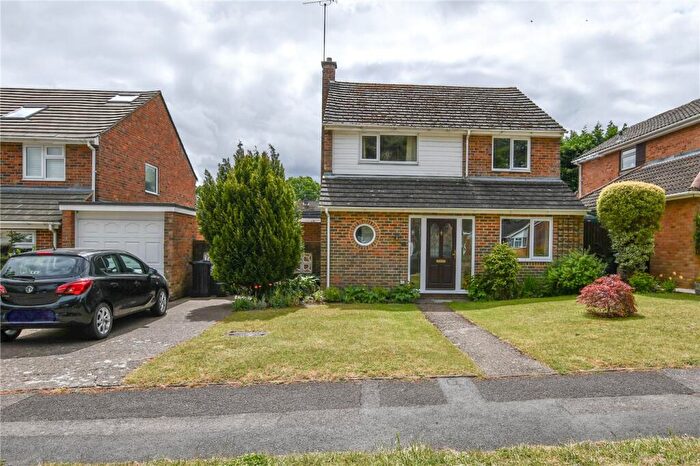 4 Bedroom Detached House For Sale In Oaklands Drive, Wokingham, Berkshire, RG41