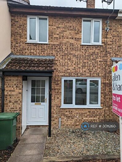 3 Bedroom Terraced House To Rent In Lysley Close, Chippenham, SN15