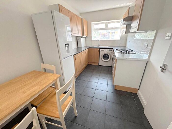 1 Bedroom Apartment To Rent In Watford Way, London, NW7