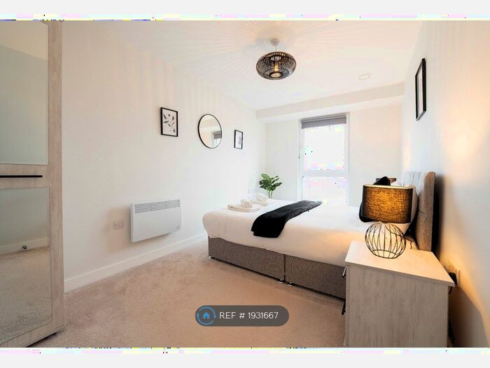 2 Bedroom Flat To Rent In Block B Victoria Riverside, Hunslet, Leeds, LS10
