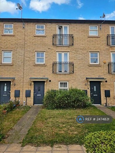 2 Bedroom Terraced House To Rent In Holts Crest Way, Leeds, LS12