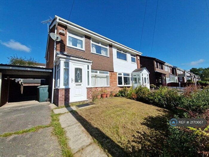 3 Bedroom Semi-Detached House To Rent In Glenwood Drive, Middleton, Manchester, M24