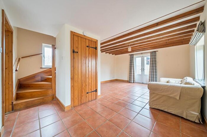 2 Bedroom Cottage To Rent In Milton Road, Oxfordshire, OX14