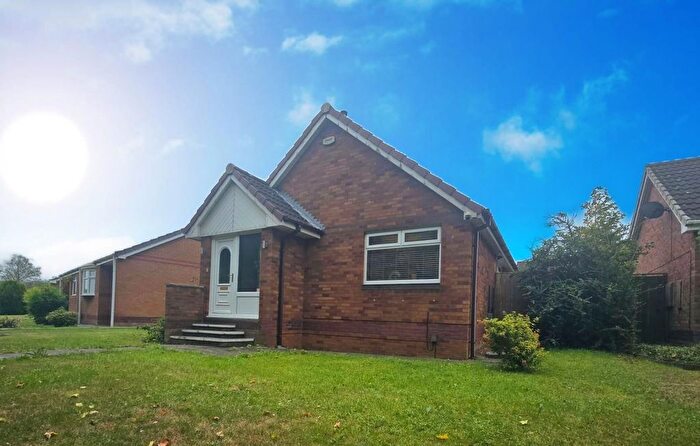 2 Bedroom Detached Bungalow For Sale In Kinloss Walk, Thornaby, Stockton-On-Tees, TS17