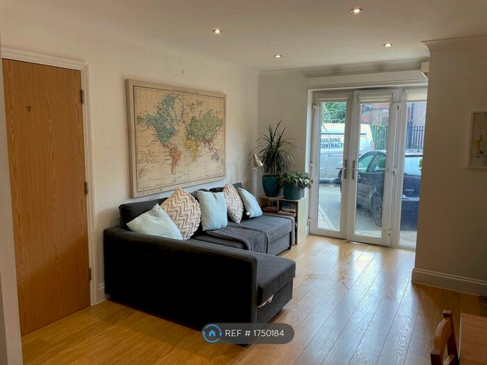 1 Bedroom Flat To Rent In Palace Road, Tulse Hill, London, SW2