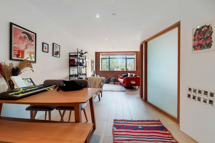 1 Bedroom Flat To Rent In St. James's Road, Bermondsey, London, SE1