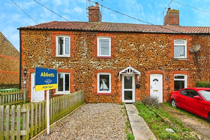 2 Bedroom Cottage For Sale In Lynn Road, Ingoldisthorpe, King's Lynn, Norfolk, PE31