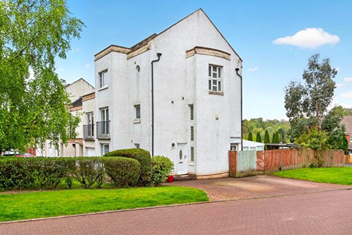4 Bedroom Town House For Sale In Leverndale Court, Glasgow, G53