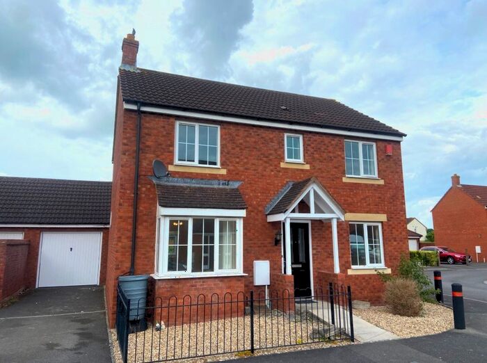 4 Bedroom Detached House To Rent In Moravia Close, Bridgwater, TA6