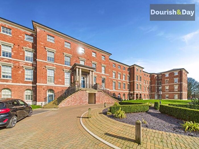 2 Bedroom Flat For Sale In St. Georges Parkway, Stafford, ST16