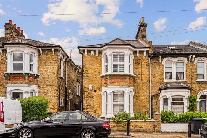 2 Bedroom Flat To Rent In Howson Road, London, SE4