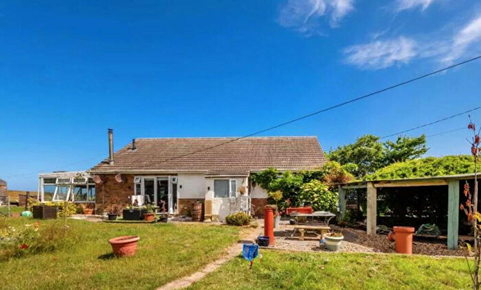 4 Bedroom Detached House For Sale In Beacon Road, Norwich, NR11