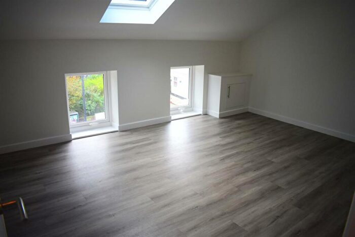 2 Bedroom Apartment To Rent In Albert Road, Southsea, Portsmouth, PO5