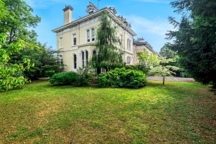 2 Bedroom Flat To Rent In Christchurch Road, Christchurch, Cheltenham, GL50