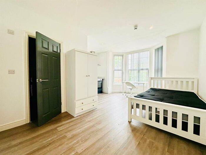 Studio To Rent In Derby Road, Nottingham, NG7