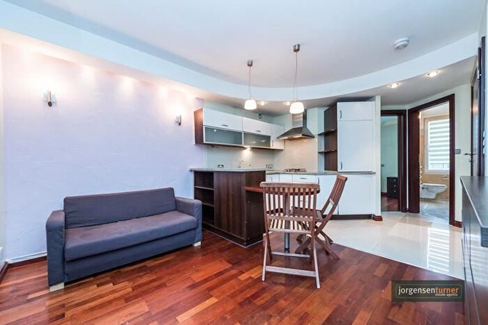 1 Bedroom Flat To Rent In Goldhawk Road, Shepherds Bush, W12