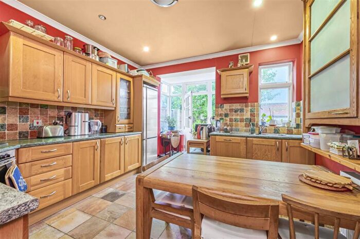 4 Bedroom Semi-Detached House For Sale In Nightingale Lane, SW12