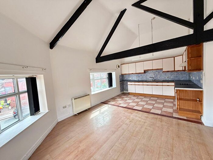 2 Bedroom Maisonette To Rent In Broadway West, Walsall, WS1