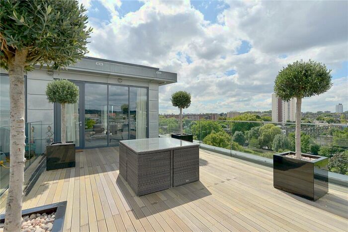3 Bedroom Penthouse To Rent In Princes Park Apartments South, Prince Of Wales Road, London, NW5