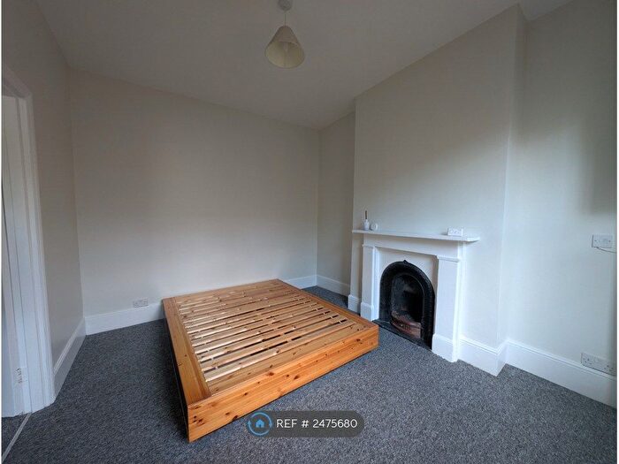 1 Bedroom Flat To Rent In Arlingford Road, London, SW2