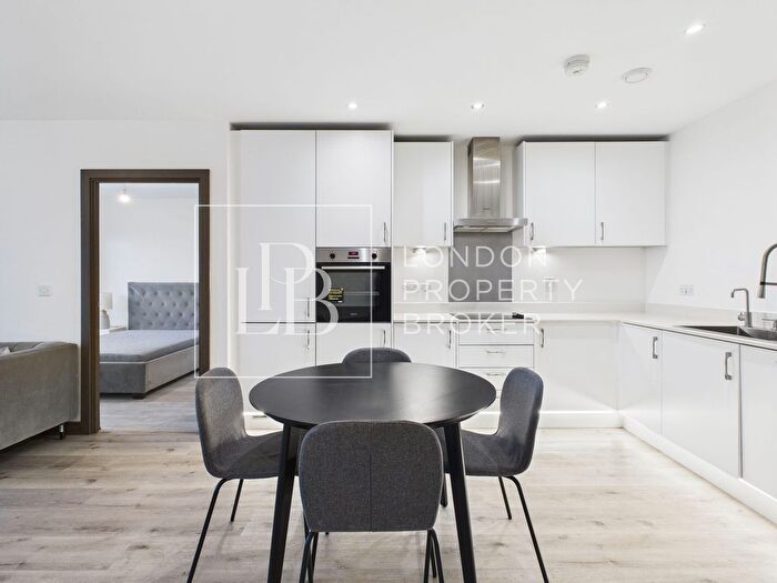 2 Bedroom Flat To Rent In Dunstan Place, Abbey Road, IG11