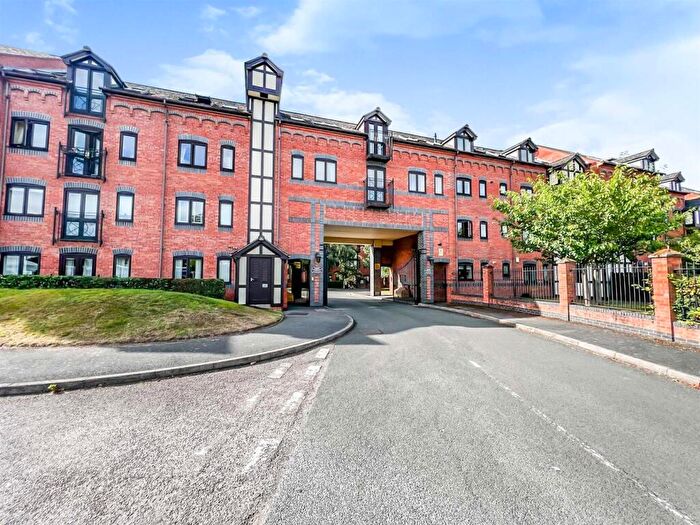 2 Bedroom Apartment To Rent In Waterside, The Moorings, Leamington Spa, CV31