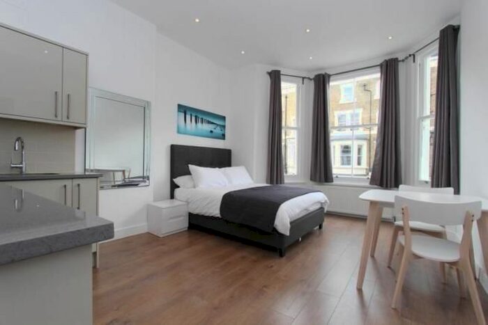 Studio To Rent In Nevern Place, London, SW5