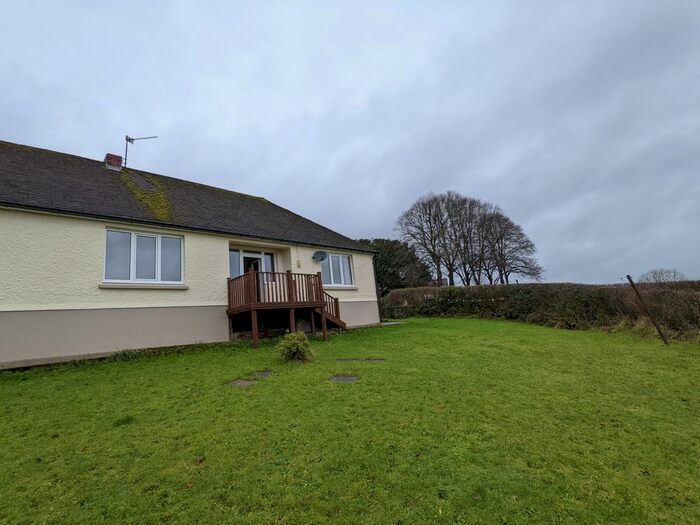 3 Bedroom Semi-Detached Bungalow To Rent In Llangunnor, Carmarthen, Carmarthenshire, SA31
