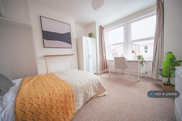 6 Bedroom Terraced House To Rent In Danes Road, Exeter, EX4