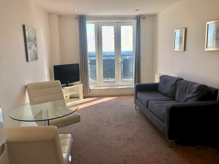 1 Bedroom Apartment To Rent In Hive, Masshouse Plaza, Birmingham, B5