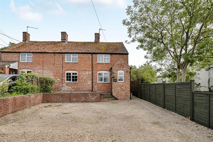 3 Bedroom Semi Detached House For Sale In High Street, Worton, SN10