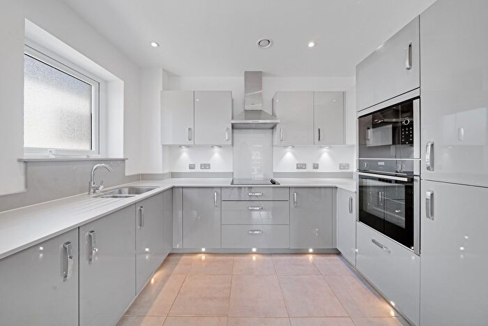 2 Bedroom Flat To Rent In Station Parade, Virginia Water, GU25