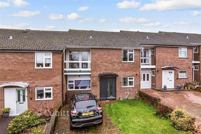 4 Bedroom Terraced House For Sale In Harkness Close, Epsom, Surrey, KT17