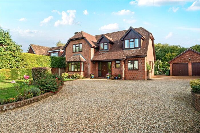 4 Bedroom Detached House For Sale In Station Road, Bentley, Farnham, Hampshire, GU10