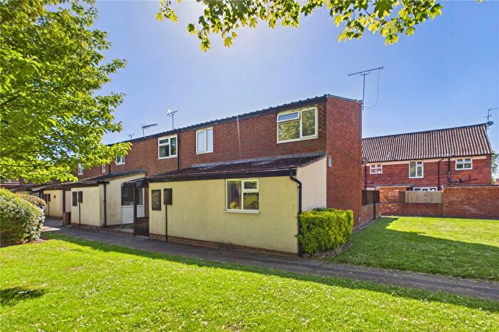 2 Bedroom End Of Terrace House For Sale In Valon Road, Arborfield, Reading, Berkshire, RG2