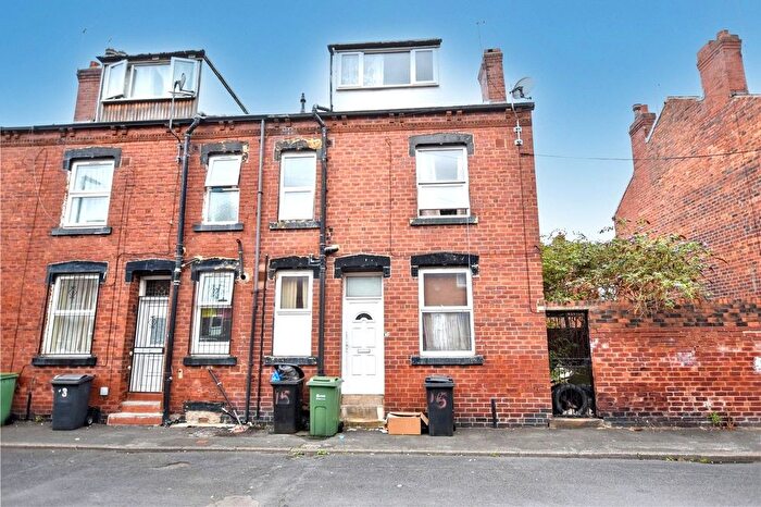 2 Bedroom Terraced House For Sale In Shafton View, Leeds, West Yorkshire, LS11